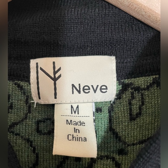 Neve Designs 100% Wool Filigree Full Zip Sweater Size Med Black/Green Nordic EUC - Picture 2 of 11